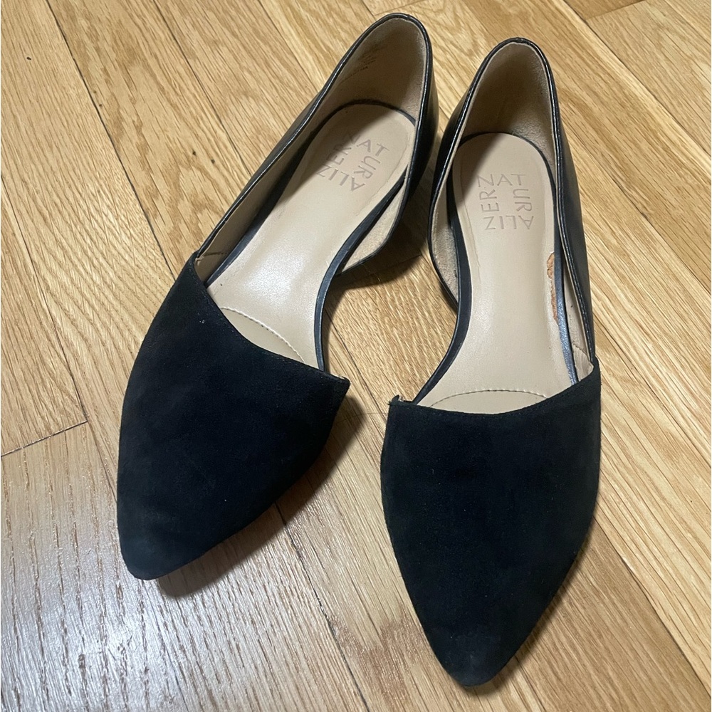 Naturalizer Black Pointed Flats